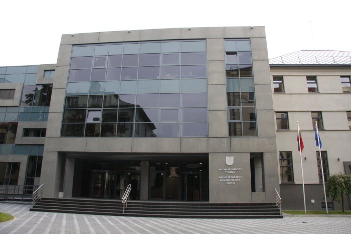 Paskelbti du konkursai 