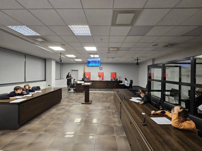 Kauno apygardos teisme lankėsi Vytauto Didžiojo universiteto „Gifted“ centro mokiniai