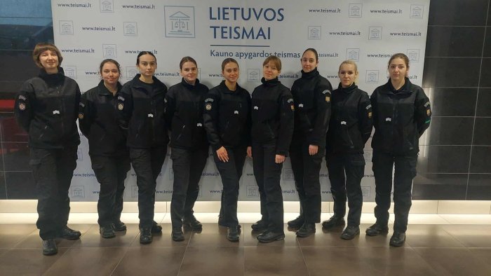 Teisme lankėsi Mykolo Romerio universiteto Viešojo saugumo akademijos studentų grupė